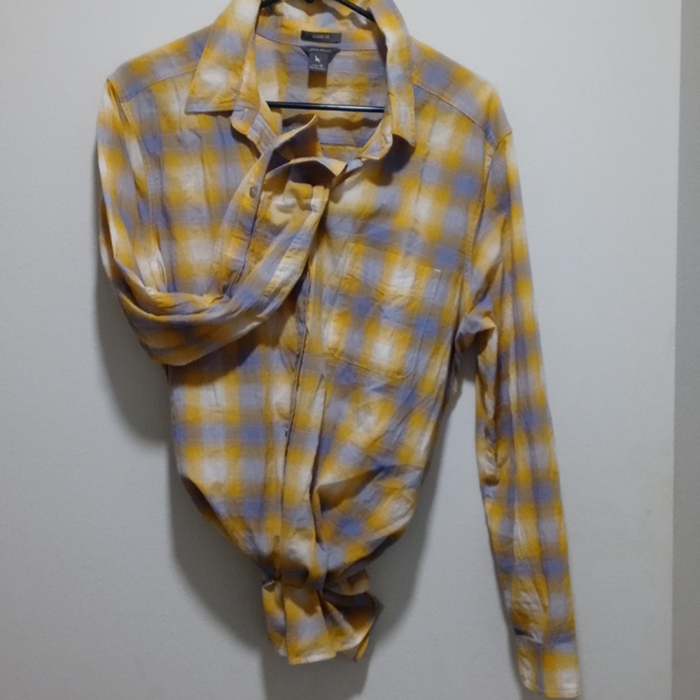 Eddie Bauer Button shirt